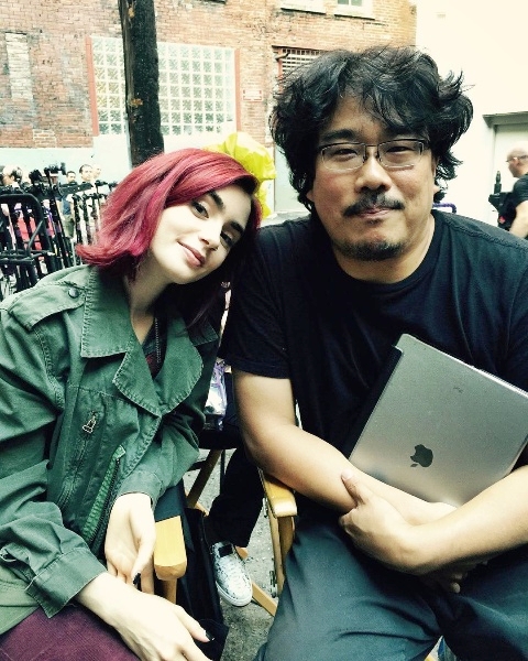 릴리 콜린스, 봉준호