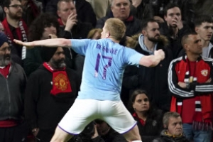 루니가 보는 앞에서…맨유, 맨더비 1-3 완패