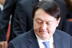 ‘손발’ 묶인 윤석열, 정권수사 흔들… 檢 혼돈의 일주일