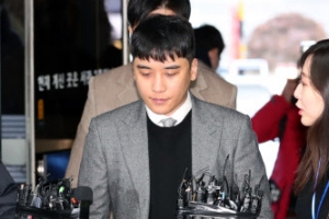 ‘상습도박’ 가수 승리, 두번째 구속영장 기각...법원 “다툼 여지 있다”