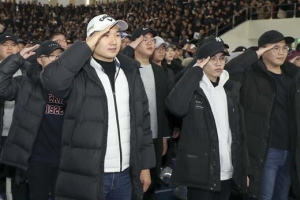 공군, ‘훈련병 삭발’ 개선 권고에 “스포츠형 두발로”