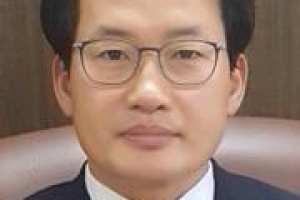 “왜 조국이 무혐의냐” 직속 상관에게 공개 반발한 검사