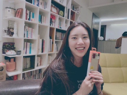 손담비 핸드폰 케이스