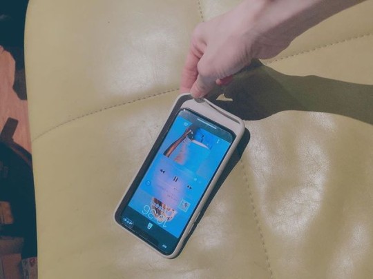 손담비 핸드폰 케이스