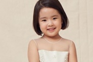 이윤지 딸 라니, 폭풍성장 근황 ‘엄마와 붕어빵 비주얼’ [EN스타]