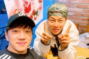 황치열X음문석, 친분 인증 투샷 ‘장난기 가득’ [EN스타]