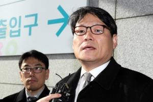 檢 ‘김학의 불법출금’ 핵심 이광철 靑비서관 기소