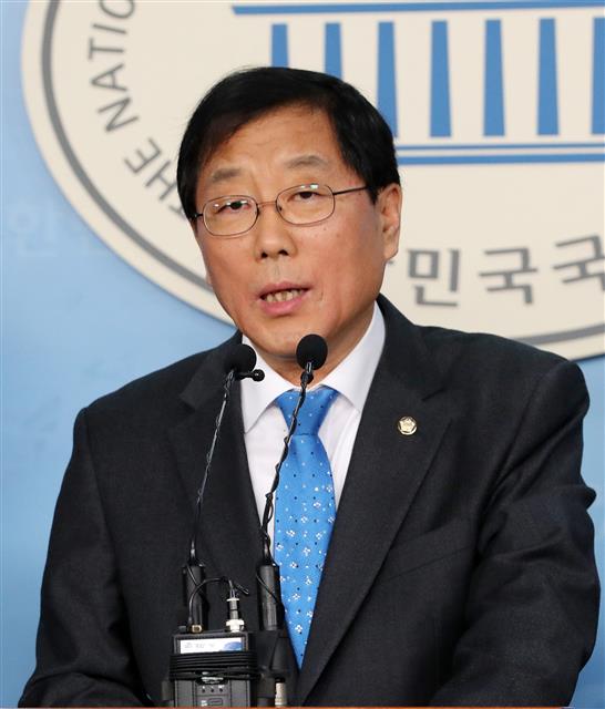 윤후덕 더불어민주당 원내수석부대표 뉴스1