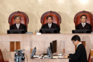“특검, 위법하게 증거 수집” “직권남용 아니다” 대법관 2명 무죄 취지 소수의견