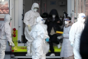 법무부 “불법체류 외국인, 신종 코로나 의심 땐 진료부터”