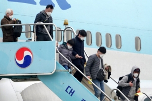 우한 교민용 3차 전세기 추진…중국 국적 교민도 탑승