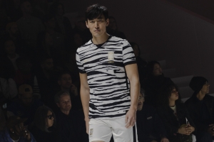 ‘얼룩말 논란’으로 돌아 본 한국 축구 국대 유니폼 변천사