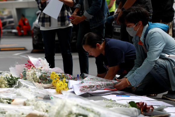 태국, 총기테러 희생자 추모 물결 