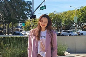 ‘기생충’ 축하 사진 결국 삭제한 이하늬 “불편하셨다면 죄송합니다”