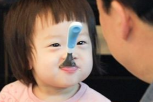 백종원, 막내딸 애교에 미소가 사르르 ‘꿀 떨어지는 눈빛’ [EN스타]