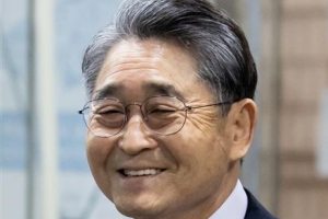 지만원 ‘5·18 왜곡’ 4년 만에 단죄… 징역 2년