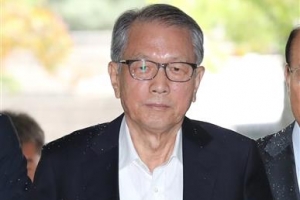 김기춘·조윤선 ‘화이트리스트’ 직권남용 유죄·강요죄는 무죄