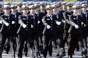 해군사관학교, 1학년 생도 이성교제 허용