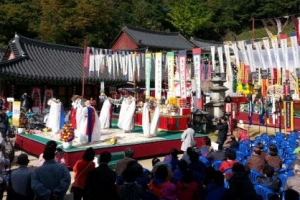 한국전쟁 70년… 그 상흔 보듬는 해인사