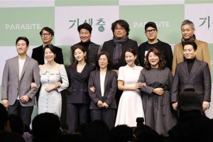[포토] 포토타임 갖는 영화 기생충의 주역들