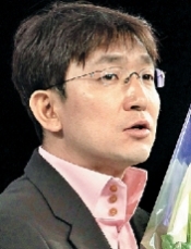 2012년 4월 임달식 전 한국 여자농구 국가대표 감독은 석연치않은 이유로 런던올림픽 3개여월을 앞두고 경질됐다.