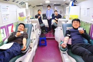 현대重 임직원 700명, 자발적 단체 헌혈