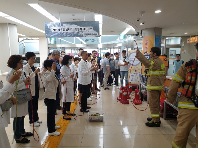 2019년 서울 은평구 서북병원에서 진행된 민방위 훈련 모습