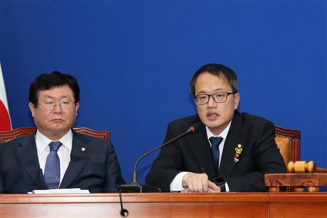 박주민(오른쪽) 더불어민주당 최고위원. 뉴스1