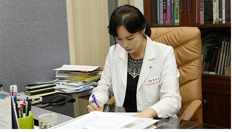 박지나 한의사. 친한의사 홈페이지 캡처.