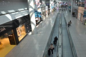 외국인 입국 제한·마스크 확보… 감염병 대응체계 다시 짠다