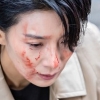 ‘아무도 모른다’ 김서형, 피투성이 얼굴 포착 “인생 흔들 사건”