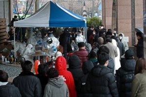 ‘방역 비상’ 생활수칙… 혼밥, 환기