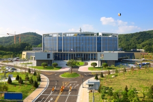 수출길 막힌 마스크 5억원어치 뒷거래한 일당들