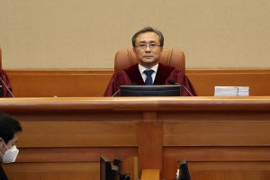 헌재 ‘선거법 수정가결’ 공개변론… “국회의장이 권한침해” vs “적법한 절차”