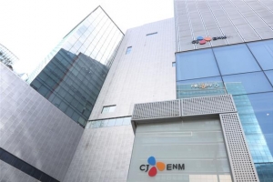 약속대로 300억 내놓은 CJ ENM… ‘프듀’ 투표조작 속죄될까