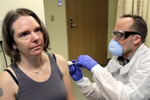 ‘코로나19 백신 왜 빨리 안 나오나’ 조바심 치는데