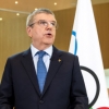 바흐 IOC 위원장 “도쿄 GO”… 英 조정 영웅 핀센트는 “NO”