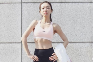 [포토] 탄탄한 운동 몸매 자랑한 신소율