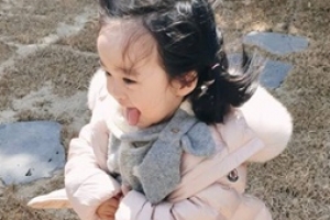 한석준 딸 사빈, 강풍에도 환한 웃음 ‘공주 미모’ [EN스타]