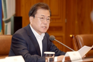 [속보] 문 대통령 “기업 지원에 긴급자금 100조 투입”