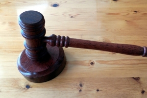 맡아 기른 아이 때리고 굶겨 숨지게 한 위탁모, 징역 15년 확정