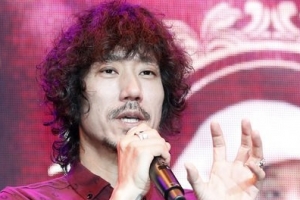 “철없는 목사님들, 인터넷부터 배우시길” 타이거JK 일침