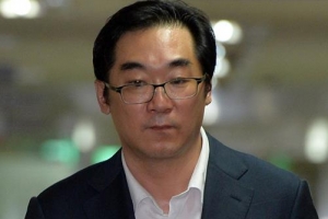 ‘민중은 개·돼지’ 나향욱, 법원 “강등 처분 정당”