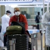 유증상 입국자 검사시간 단축한다…공항 옥외에 진료소 만들기로