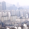 서울 아파트값 10개월만에 하락…보유세·코로나 등에 약세 본격화하나
