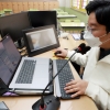 고3부터 순차·온라인 개학 유력… “휴업 2주 더 연장” 주장도