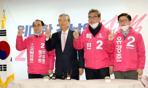 김종인 총괄선대위원장, 강남 갑·을·병 후보 지원