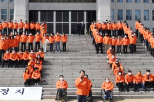 선거 2주 남기고 400㎞ 국토 종주 나선 안철수