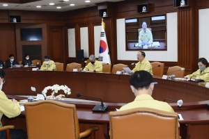 정부, 재난지원금 7조 ‘세출 구조조정’ 딜레마