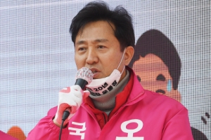 [서울포토] 지지 호소하는 오세훈 후보